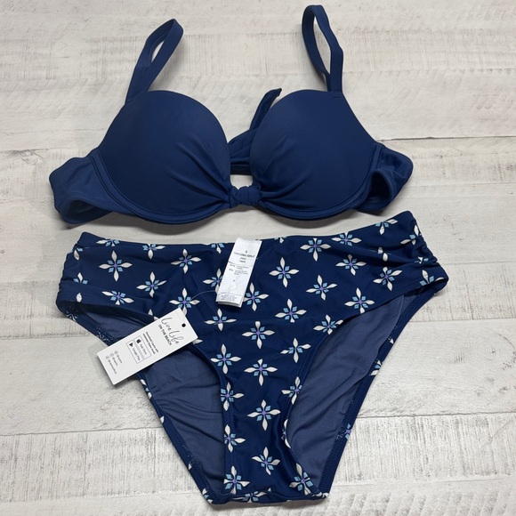 Jade Other - Cupshe Navy Sweetheart Bikini Top & Standard Geo Bottoms Set